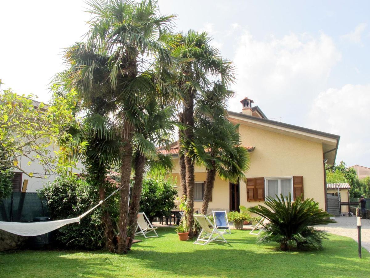 Apartment Emiliano By Interhome Marina di Massa Exterior foto